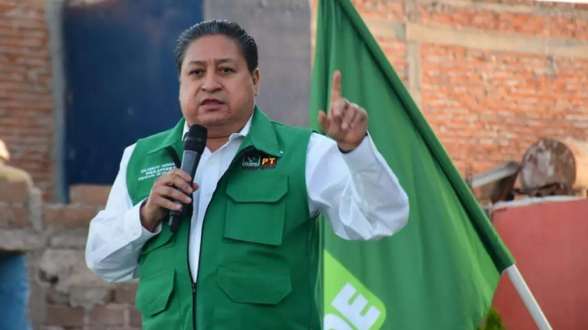 Gilberto Hernandez Villafuerte en campaña