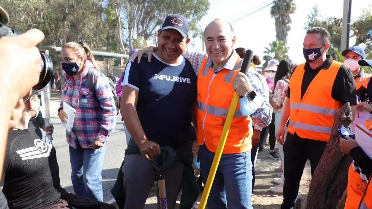 Intensa jornada de rescate de espacios públicos en la B