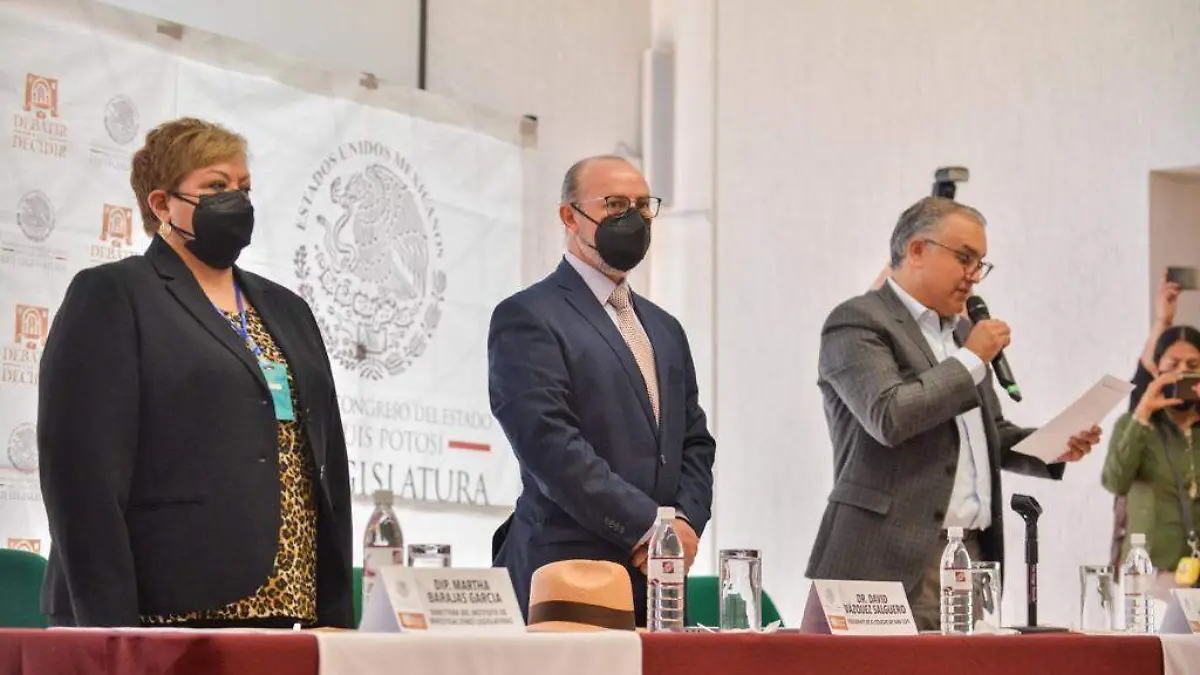 Capacitan a diputados 5