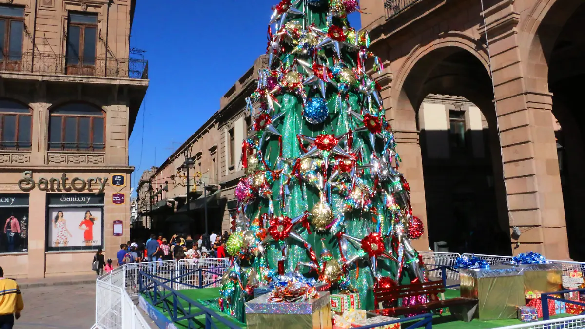 afluencia en el centro gente en Centro Histórico comercio ventas compras Navidad (1)