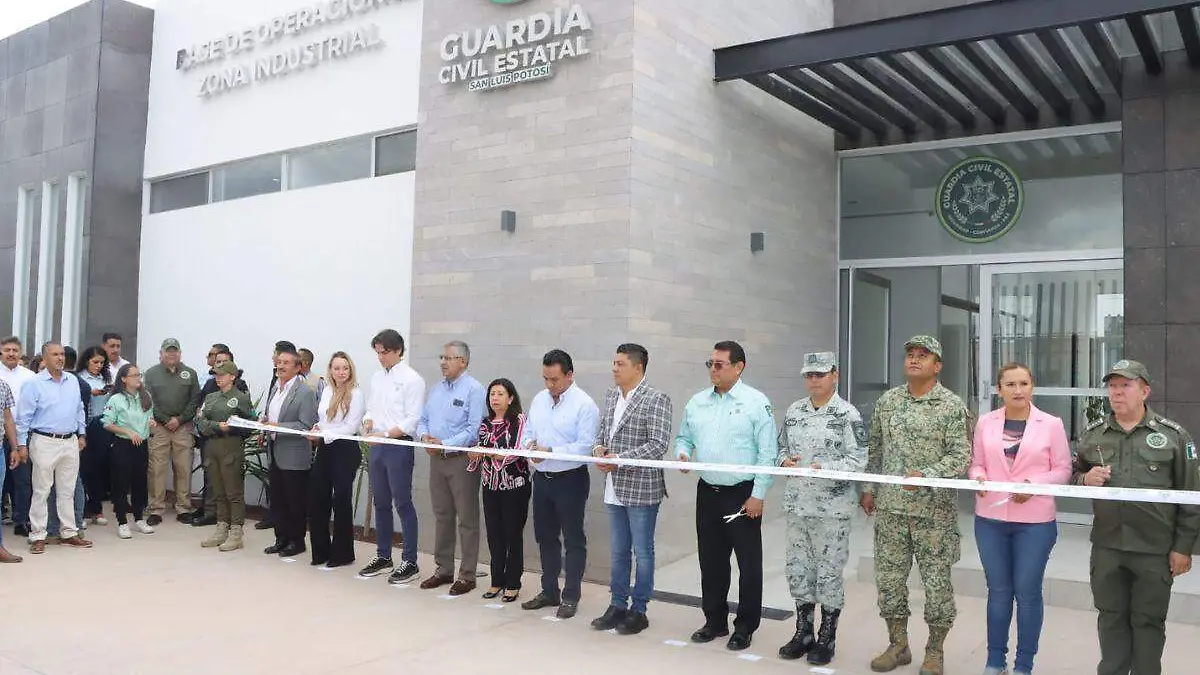 Inauguración de Base GCE (2)