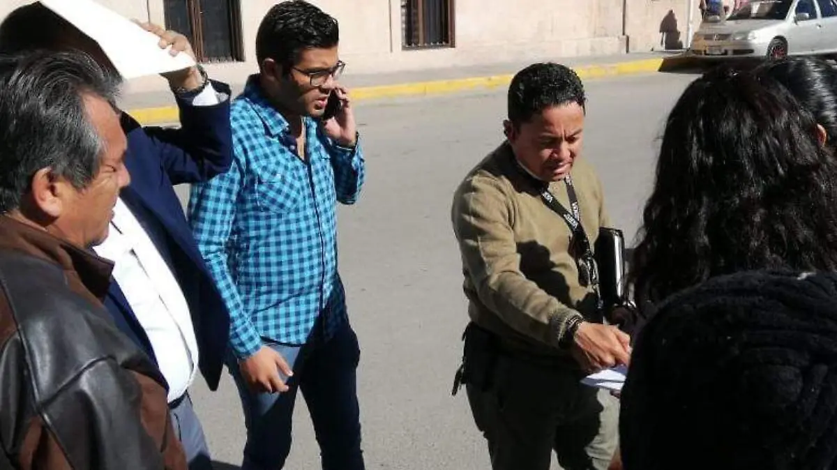 padres de familia protestan por asaltos a centros educativos 3