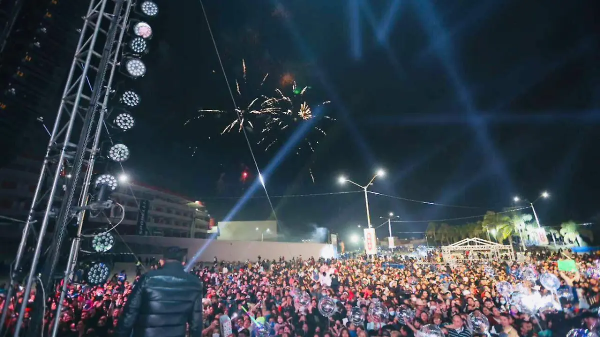 Banda Adictiva en posada navideña (1)