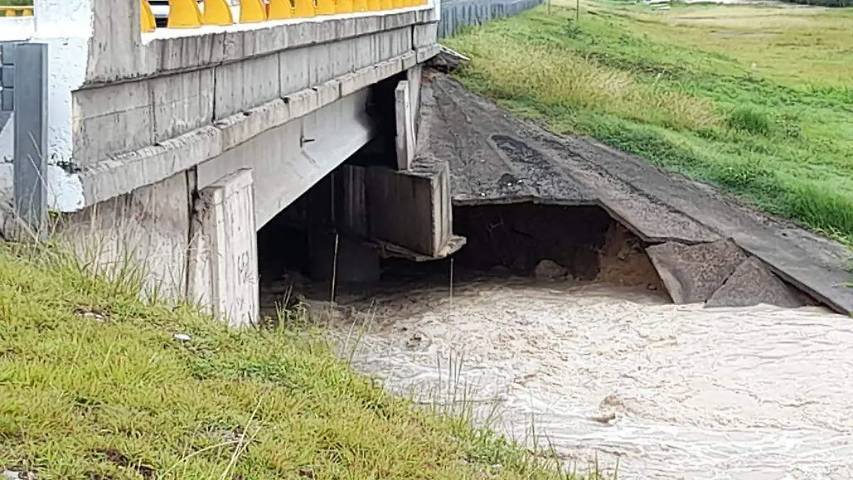posible puente en colapso