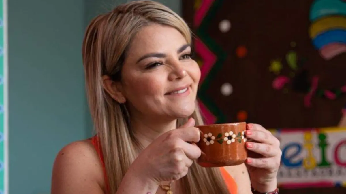 candidata a la gubernatura de Movimiento Ciudadano Adriana Marvelly Costanzo 3