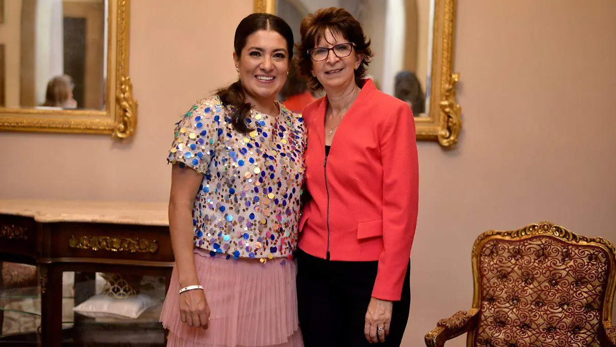 Ana Luisa y María Luisa Martínez 1
