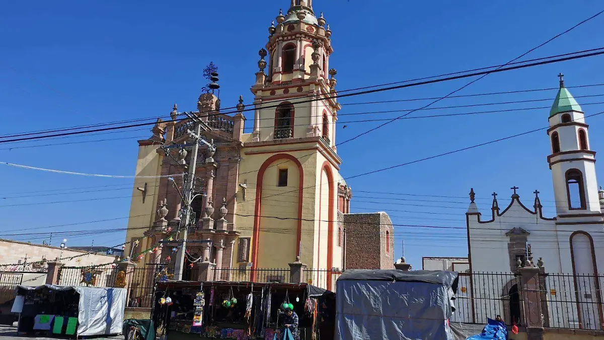 Urge embellecer plaza principal de Soledad