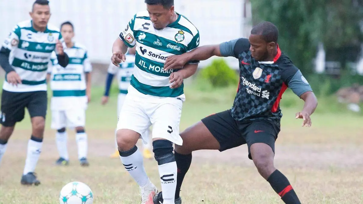 Atl. Morán se aferra al liderato de la Estelar