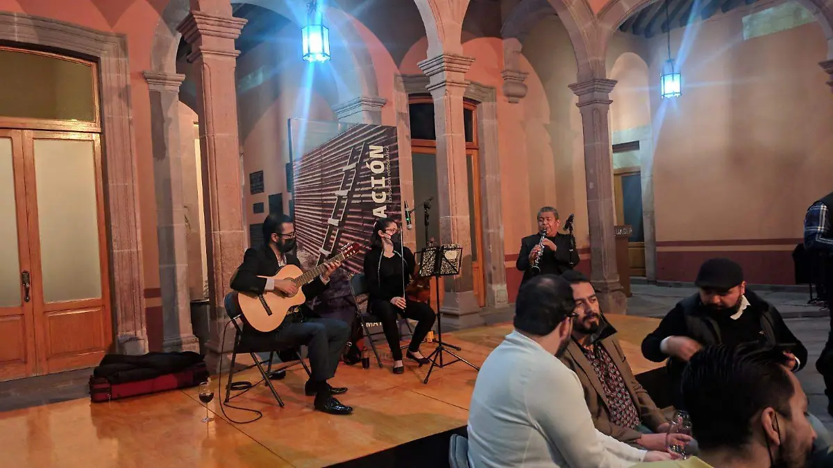 Rector de la UASLP inauguró la exposición “Migración”