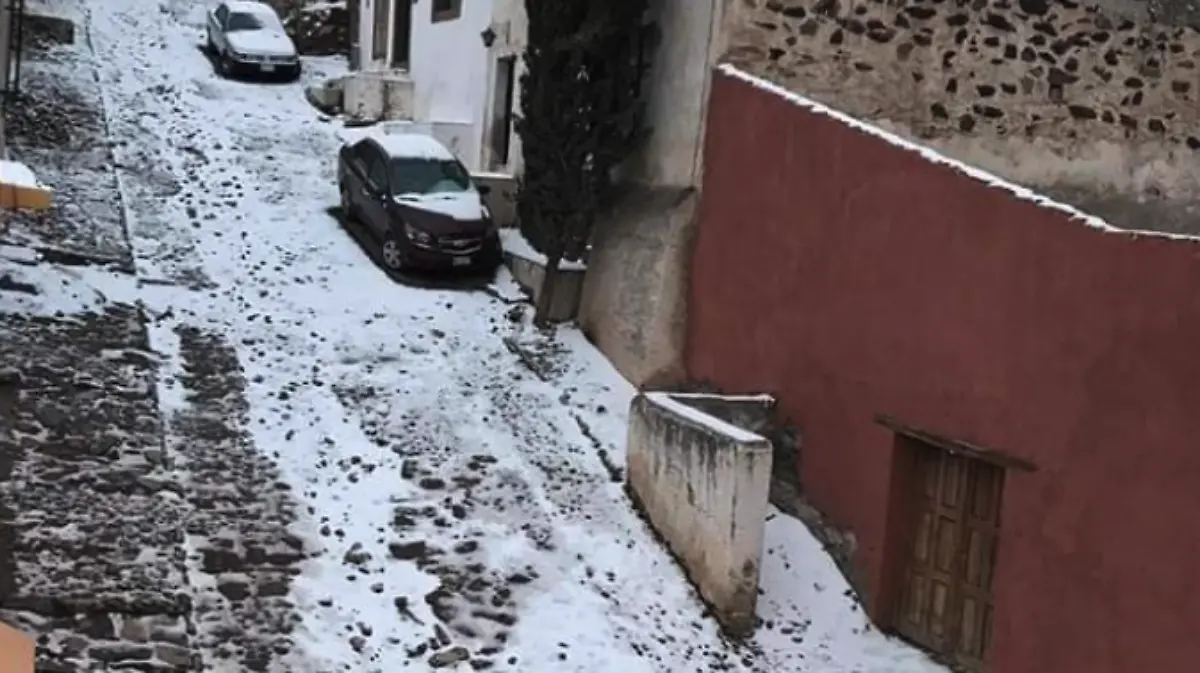 Sus calles de blanco