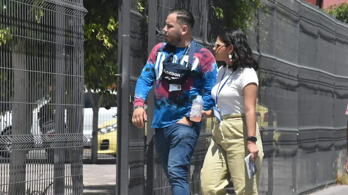jovenes por la calle