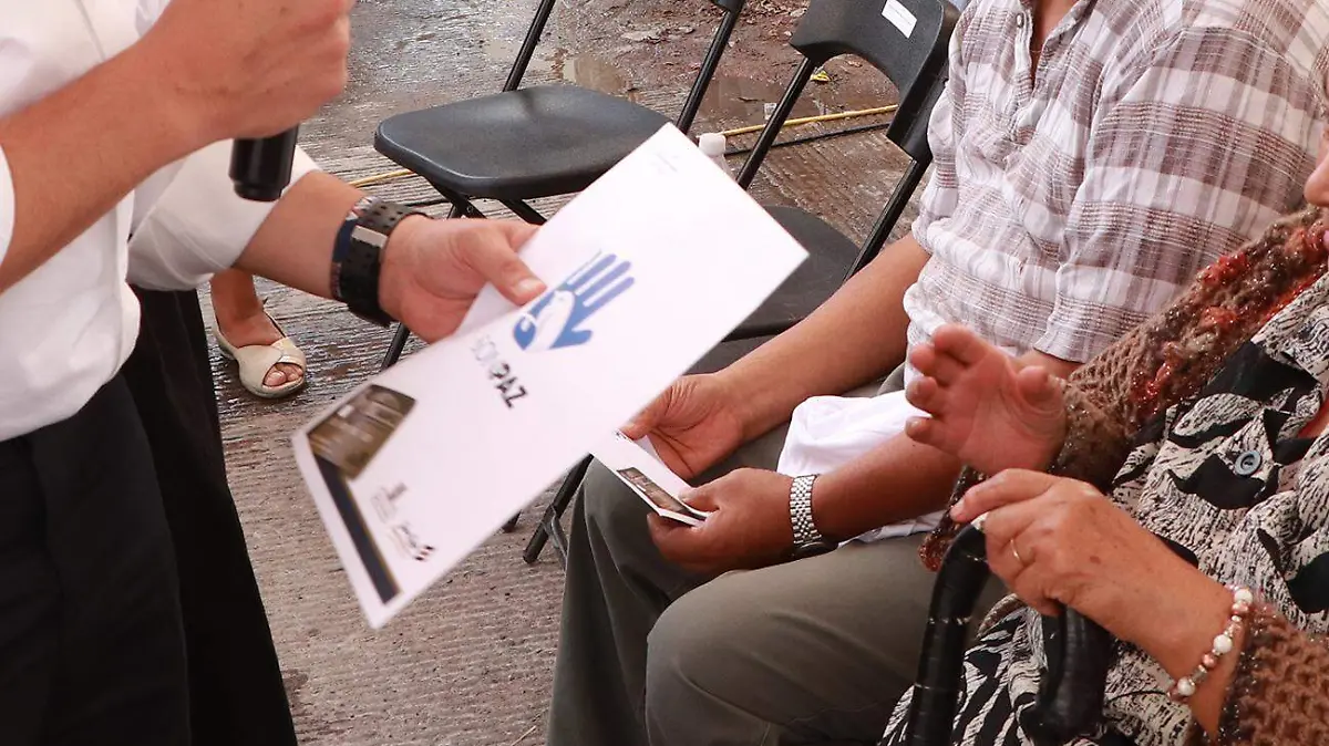 APRUEBAN 15 MILLONES DE PESOS PARA CONTINUAR EL PROGRAMA “DE PISO A TECHO, ¡ES TU DERECHO!” 3