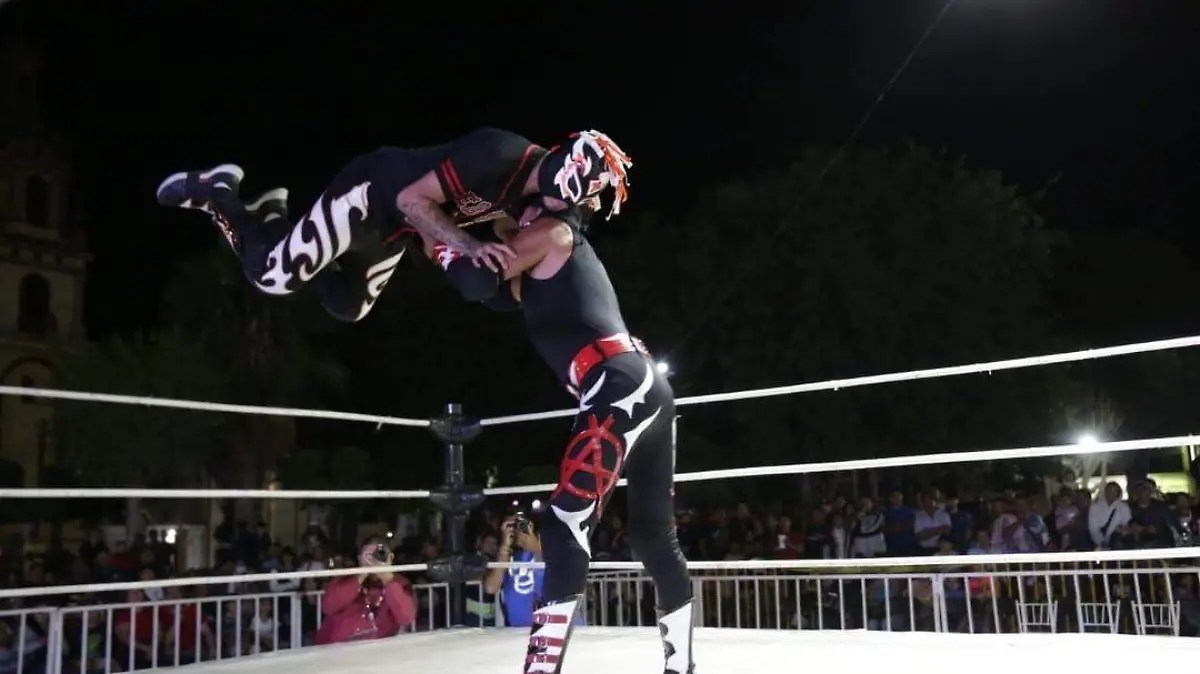 Lucha libre en Soledad (2)