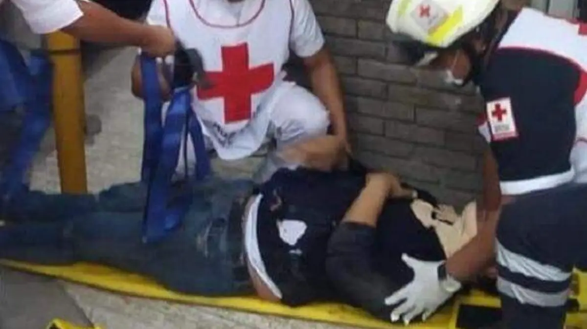 joven prensado urbnao