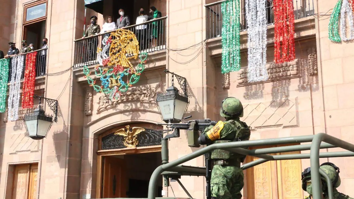 Majestuoso y sobrio Desfile Militar en SLP