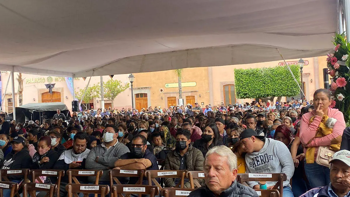 un pueblo triste despide a Erika Briones