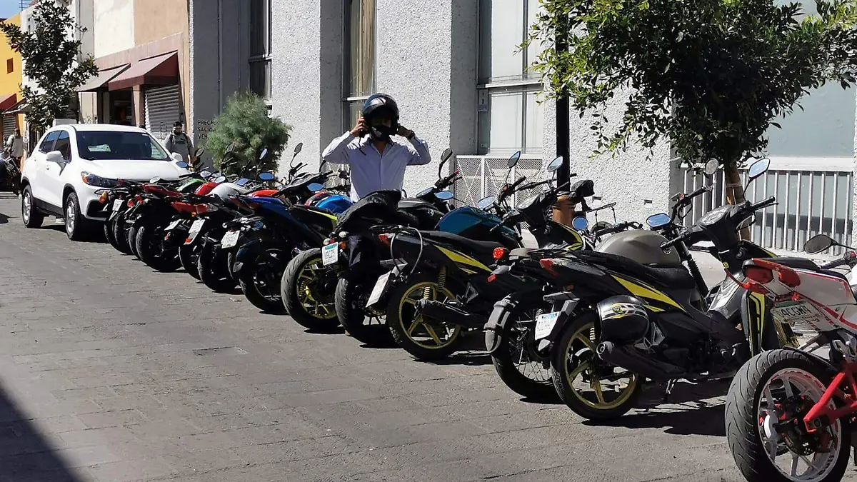 d9ce5ce0-cbd9-4f13-8192-377c6a0336db