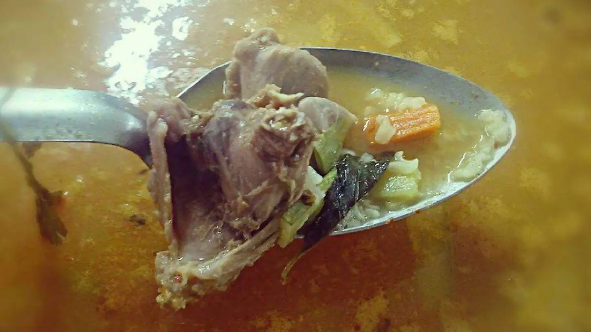 Sabroso Caldo de Rata