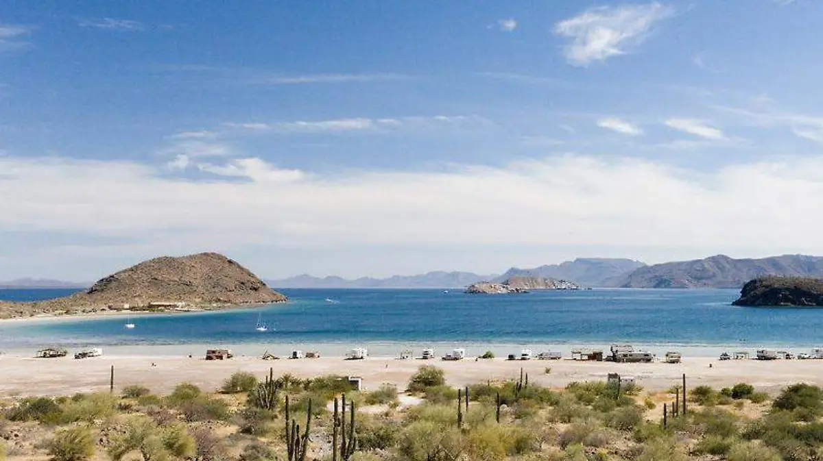 Playa playa playas arena sol y mar vacaciones