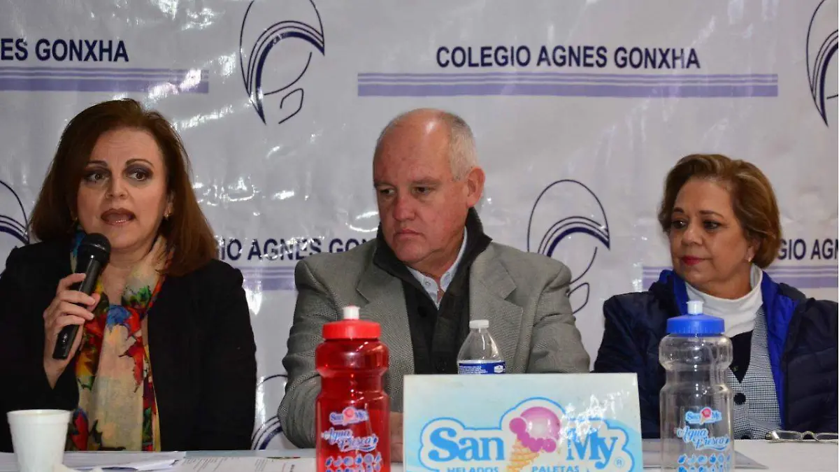 conferencia tres mas diez