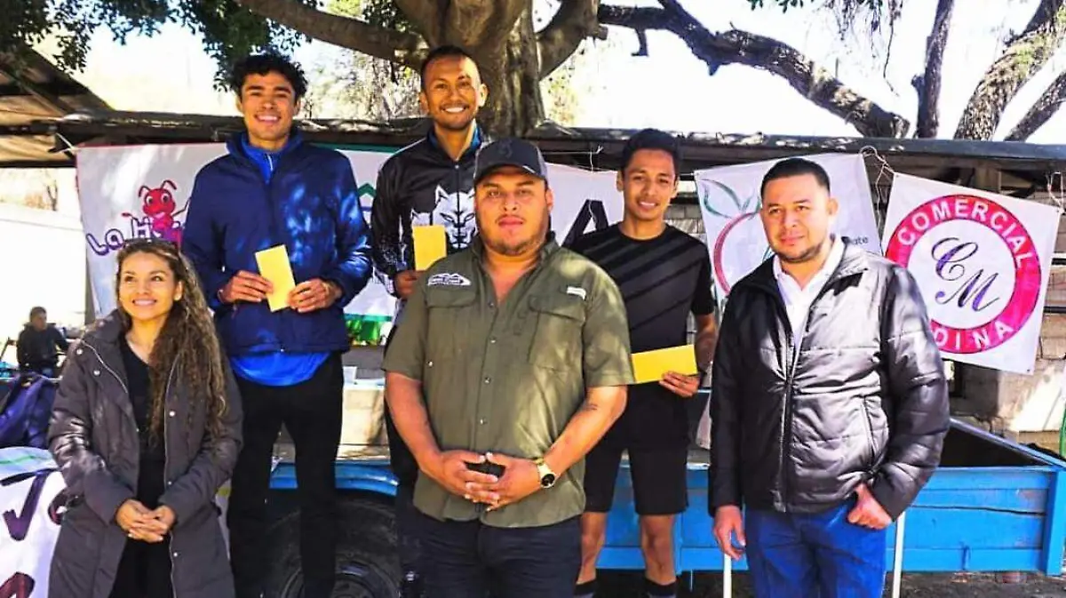 deec905b-fa17-4f8d-83d7-a578eeb2d953 (2)