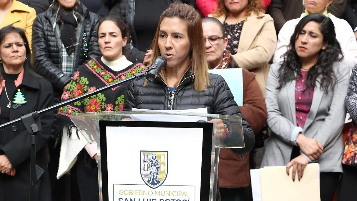 a93af870-ab27-414d-9690-d609ddc4cfdb