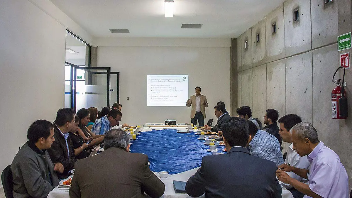 REUNION CARRERA EN TELECOMUNICACIONES IMG_7446 (9)