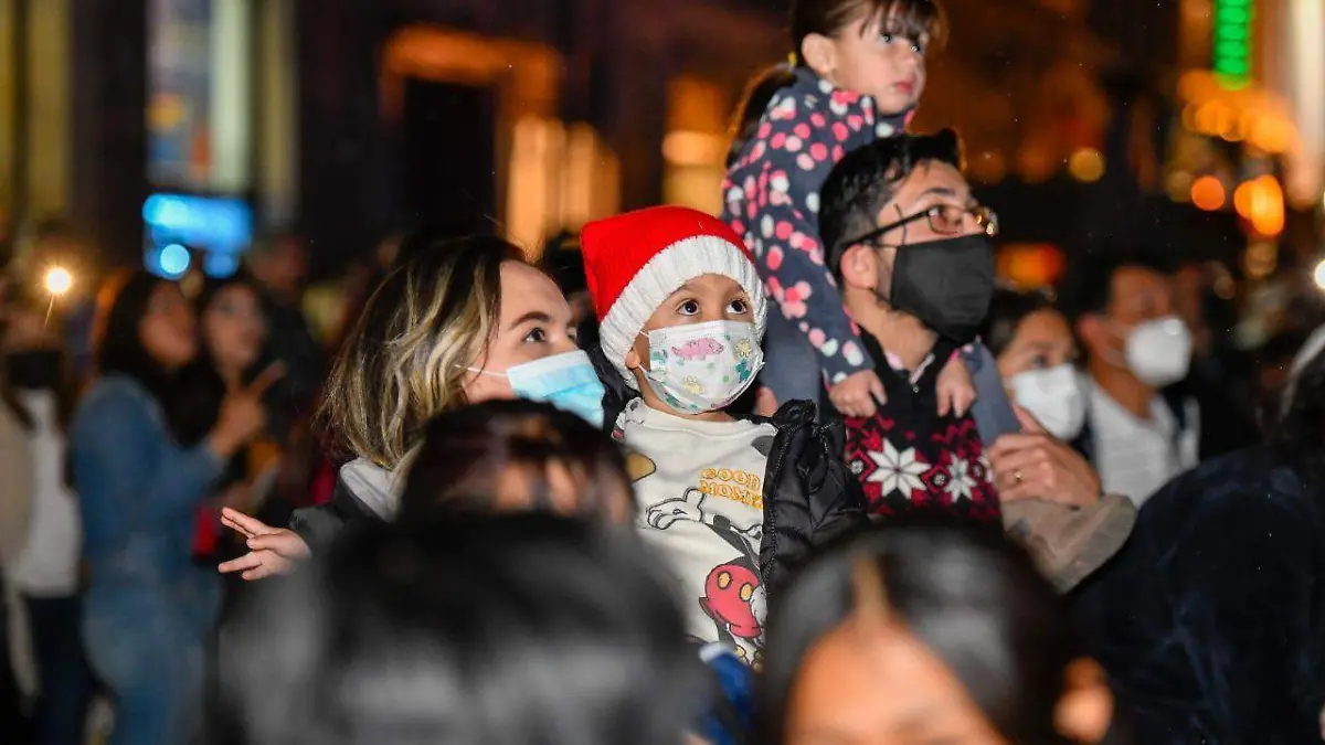 Despiden el 2022 en Palacio con gran espectáculo de luz