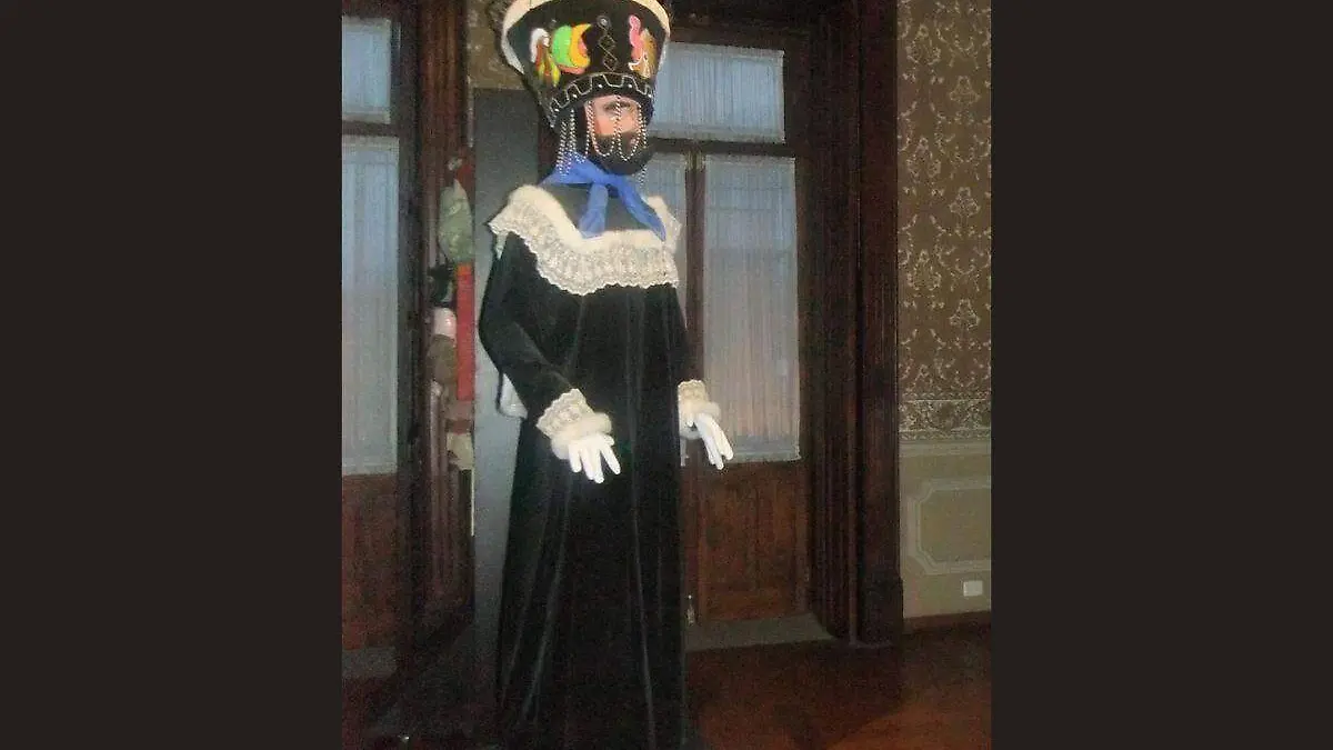 Máscara de la danza de los Chinelos