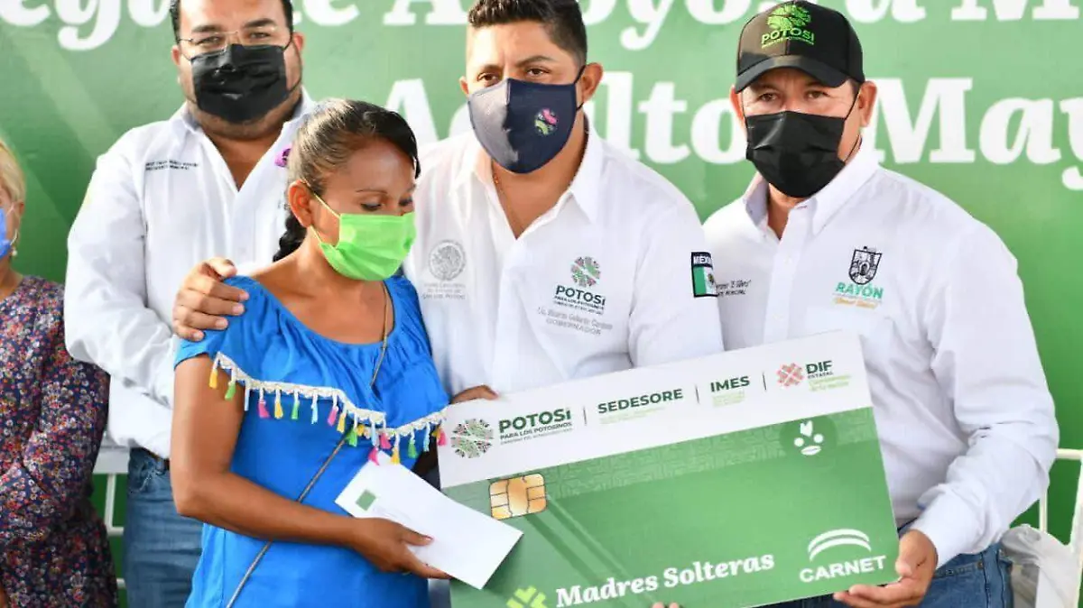 Becas en efectivo para madres solteras y adultos mayores