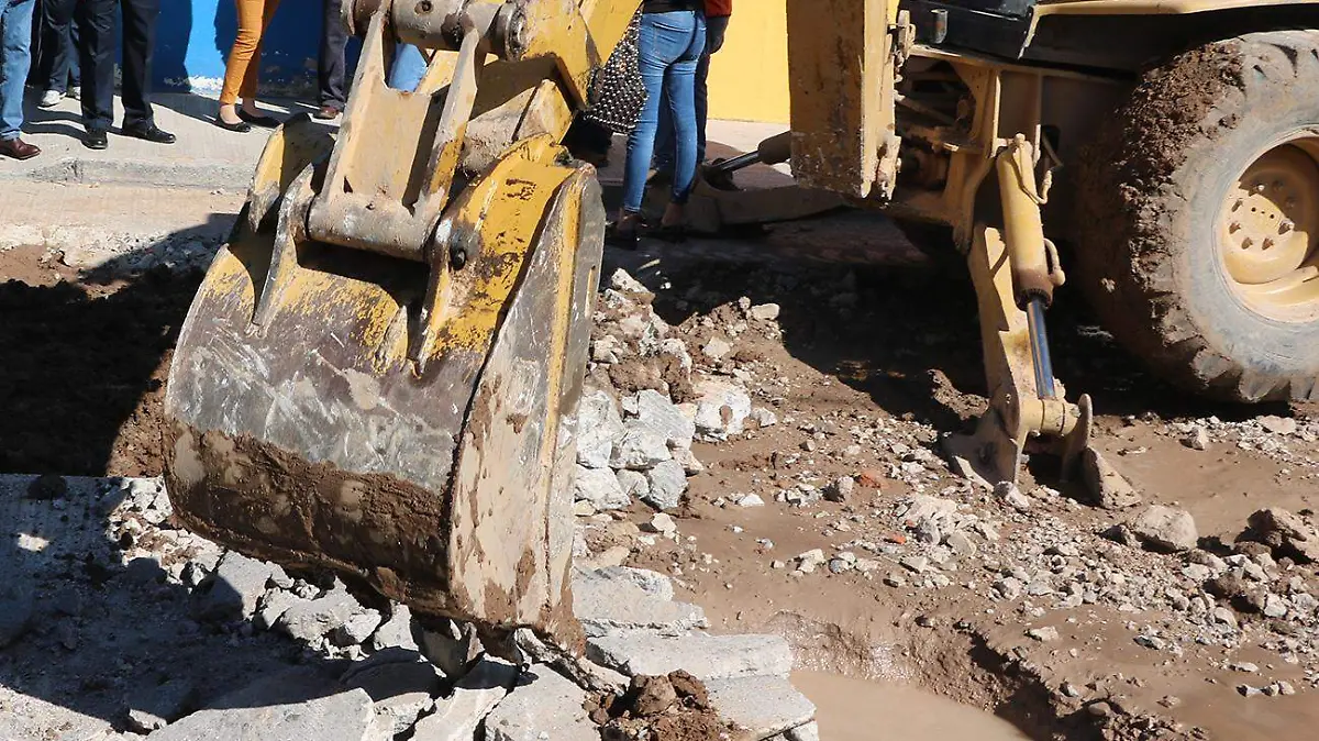 AVANZAN OBRAS DE PAVIMENTACIÓN EN LA DELEGACIÓN DE POZOS 2