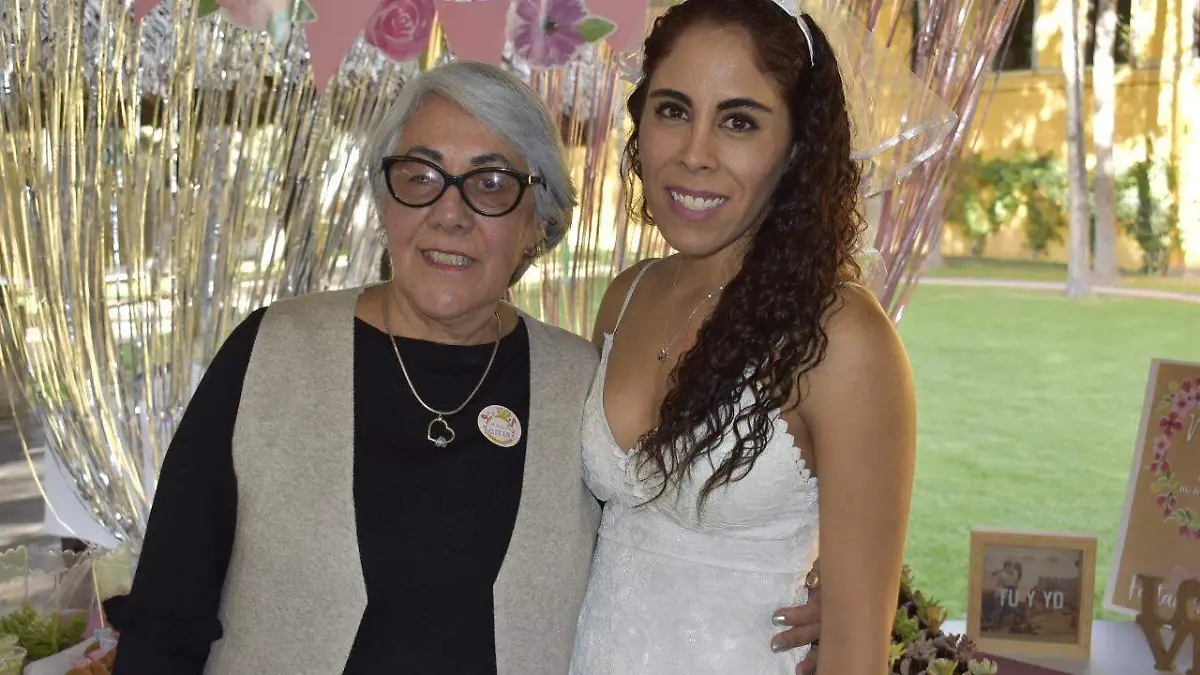 María José y su mamá María del Carmen Tapia