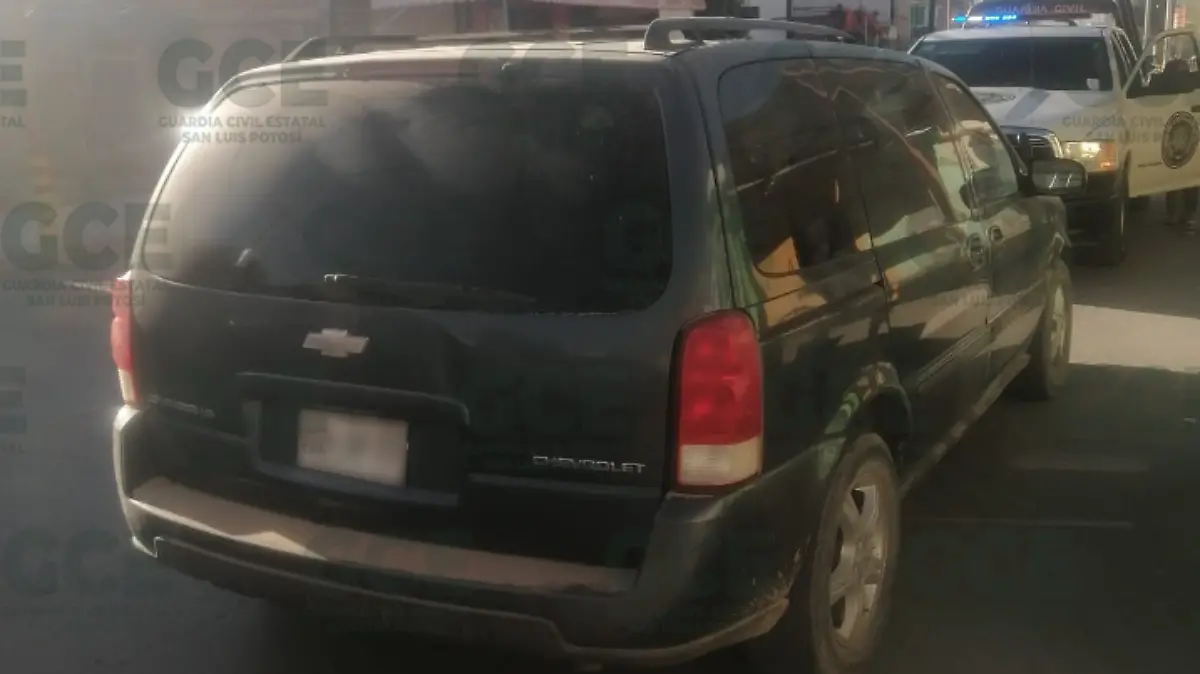 180123 Boletín 3091, GUARDIA CIVIL ESTATAL DETIENE A CONDUCTOR POR CIRCULAR EN VEHÍCULO CON PLACAS SOBREPUESTAS