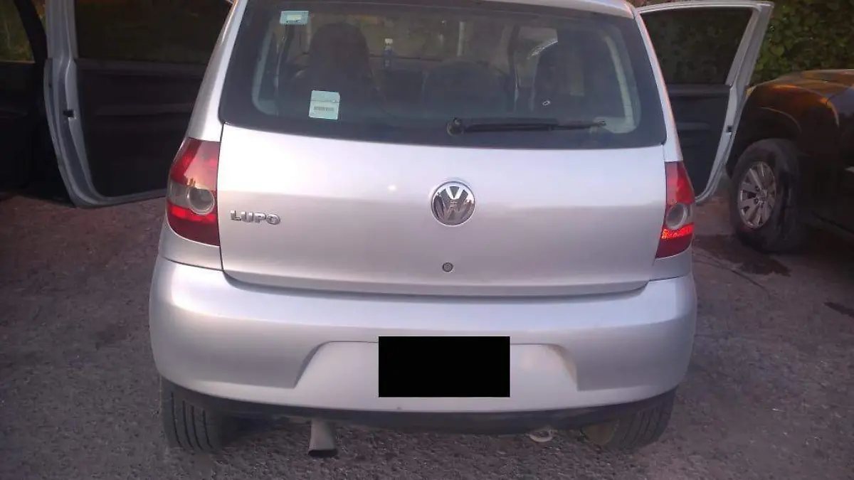 Auto robado donde "viajaban" los mozalbetes