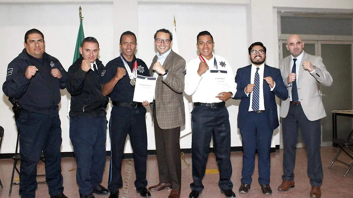 ENTREGA DE RECONOCIMIENTOS A POLICIAS DEPORTISTAS 6