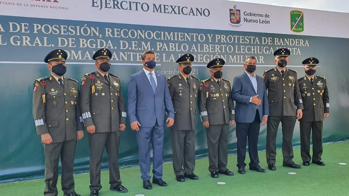 Alberto Lechuga toma protesta como comandante