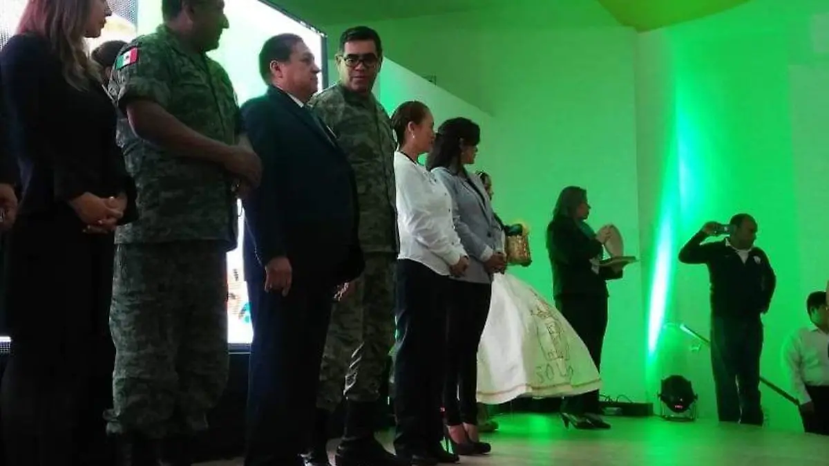 Entregan reconocimientos a soledenses distinguidos 2