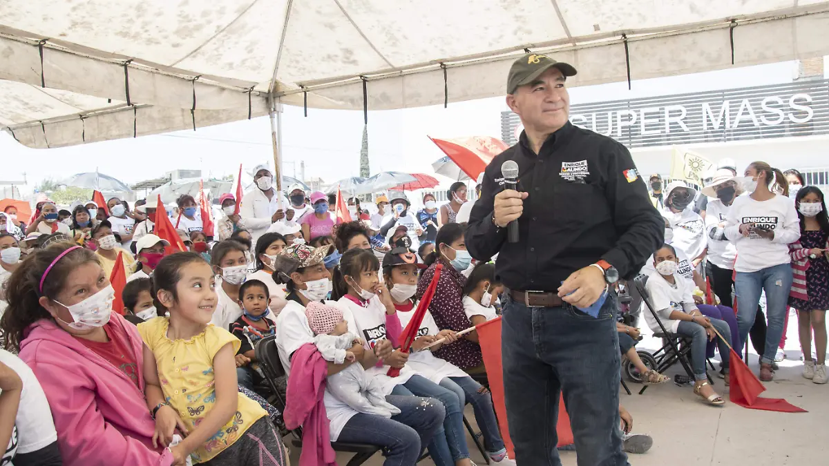 Galindo con la gente