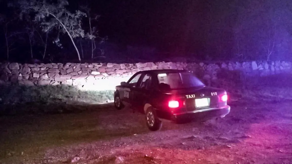 fue encontrado muerto en taxi