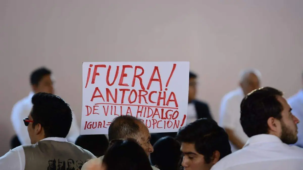 AMLO 16