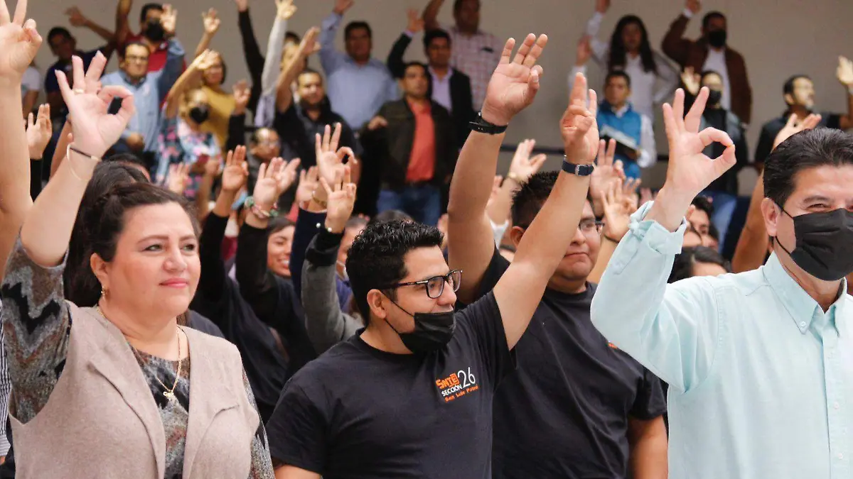 Maestros jóvenes del SNTE 