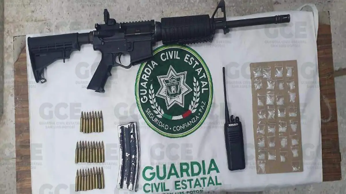 armas y equpo asegurado