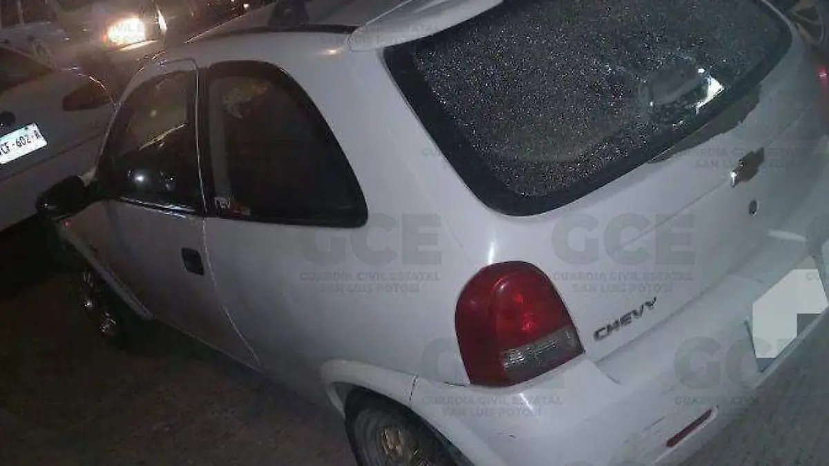 Daños a vehículo (2)