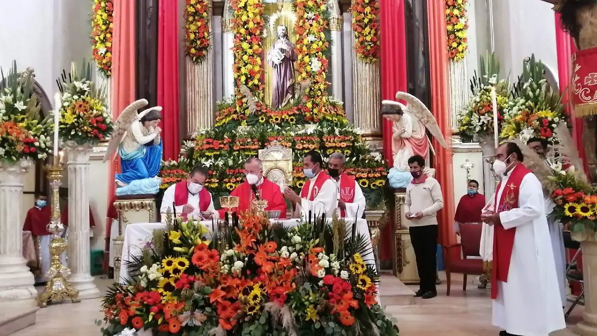 Monseñor Cabrero las fiestas de Santiago