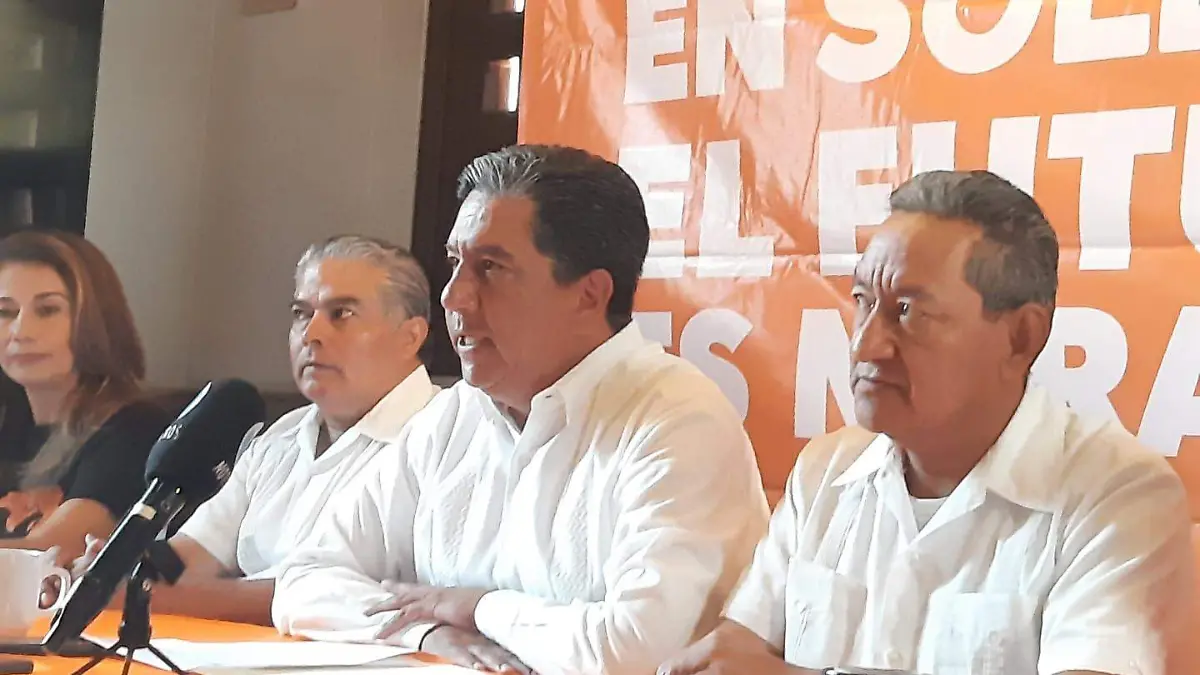 Ex priísta y ex panista se suman a Movimiento Ciudadano (2)