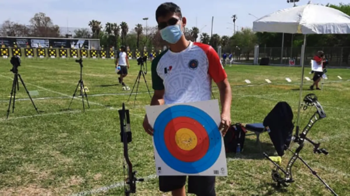 El potosino Uriel Olvera destaca en el Mundial de Tiro con Arco.
