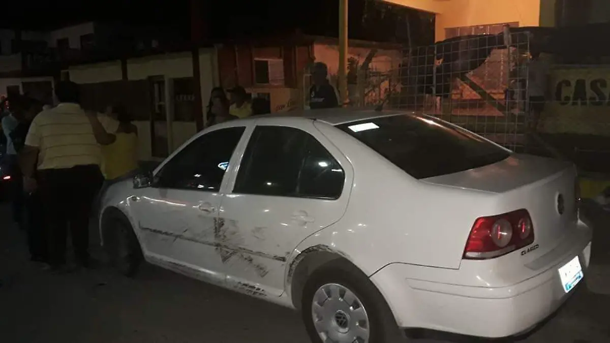 Atentan contra candidata del PRD en Ébano  3