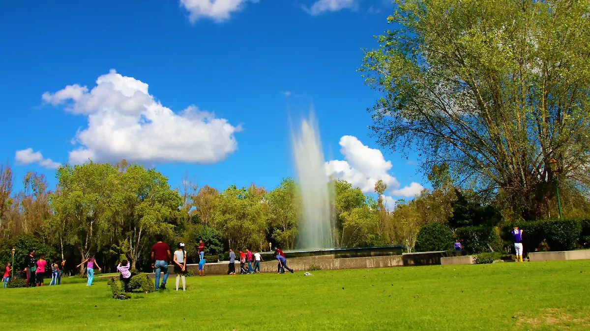 SE DIVIERTEN EN EL PARQUE TANGAMANGA.