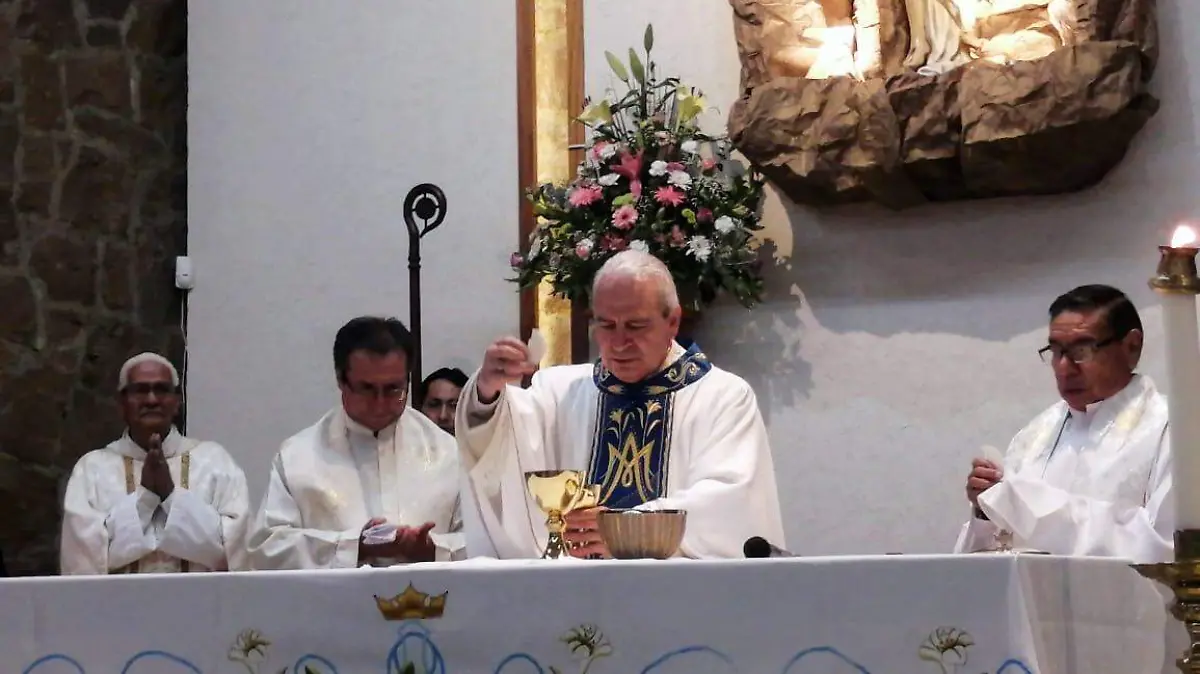 Solemne (7)