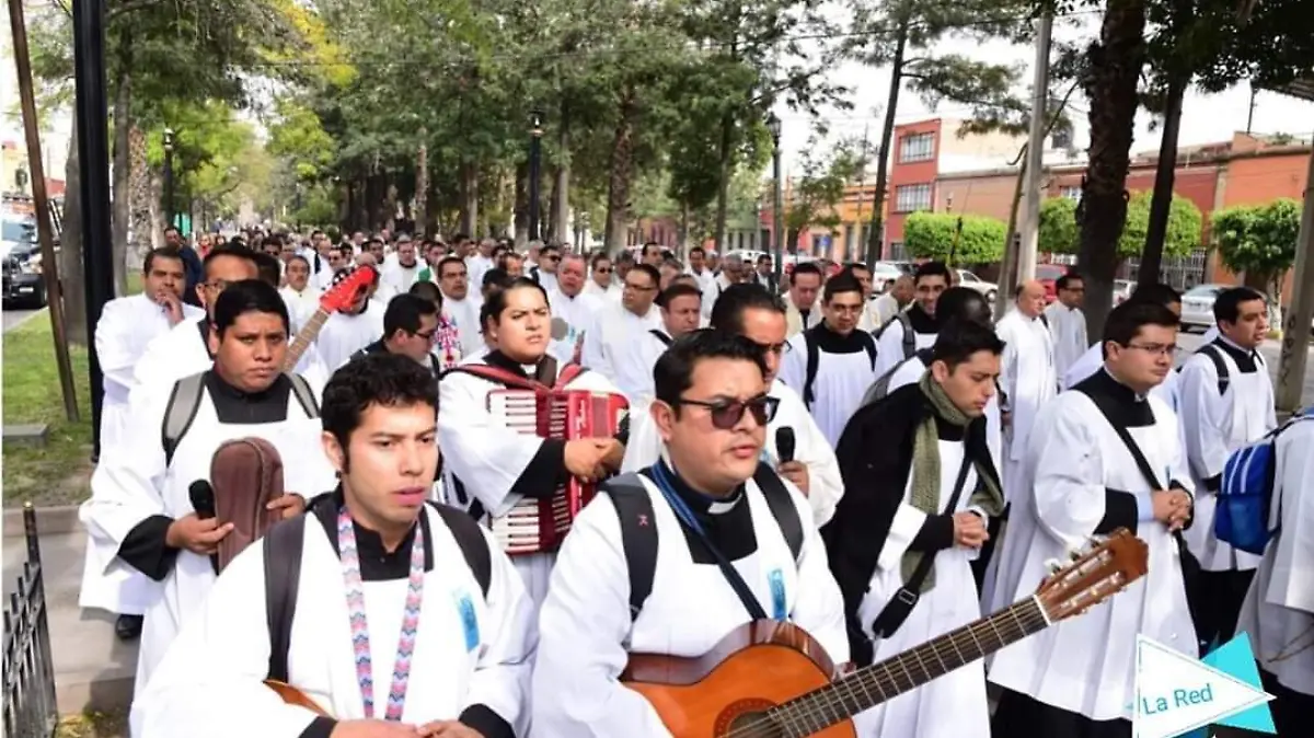 PEREGRINACIoN PRESBITERIO POTOSINO-1 (2)